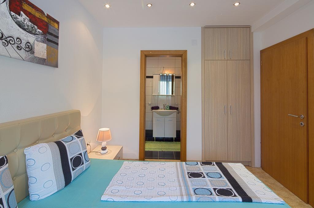 Montelux Apartments Budva Bilik gambar