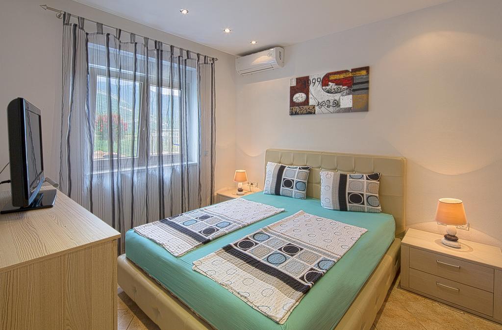 Montelux Apartments Budva Bilik gambar