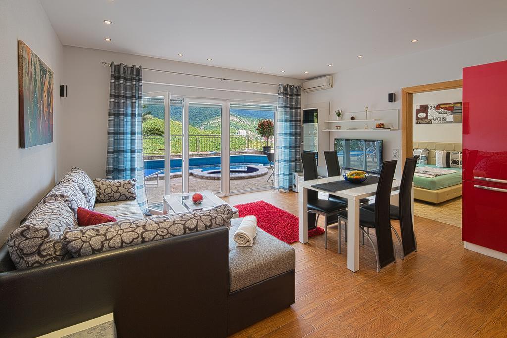 Montelux Apartments Budva Bilik gambar