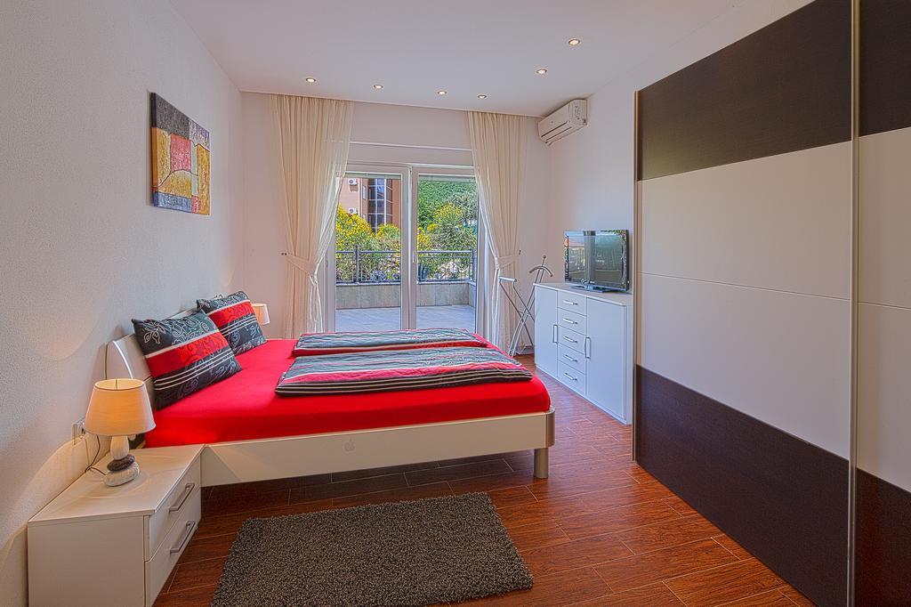 Montelux Apartments Budva Bilik gambar