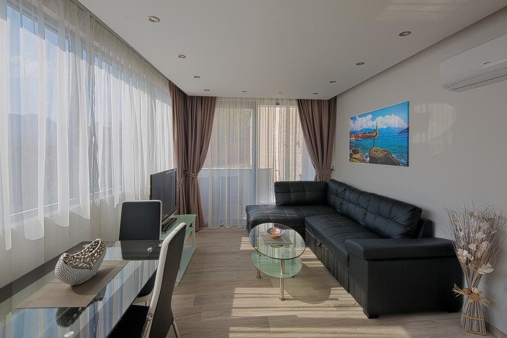 Montelux Apartments Budva Luaran gambar