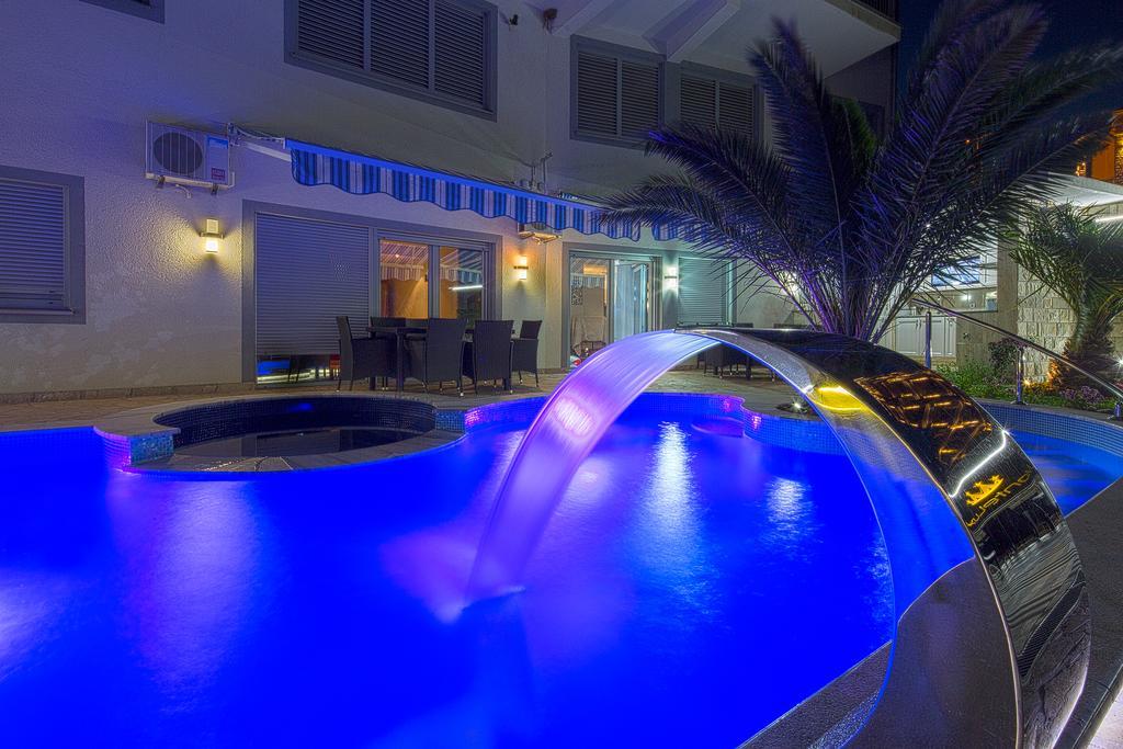 Montelux Apartments Budva Luaran gambar