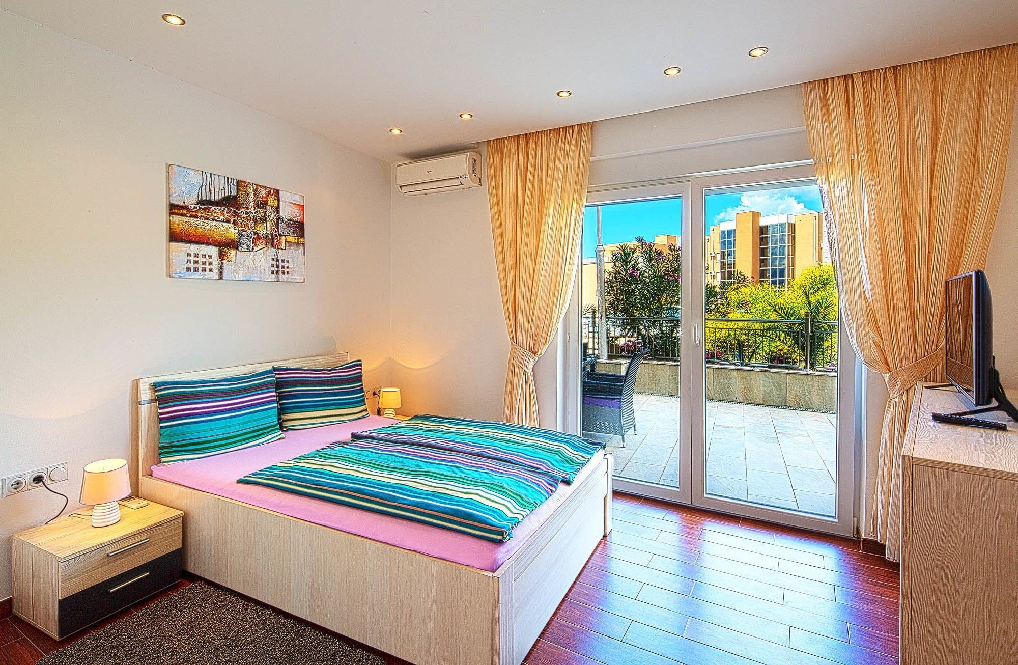 Montelux Apartments Budva Luaran gambar